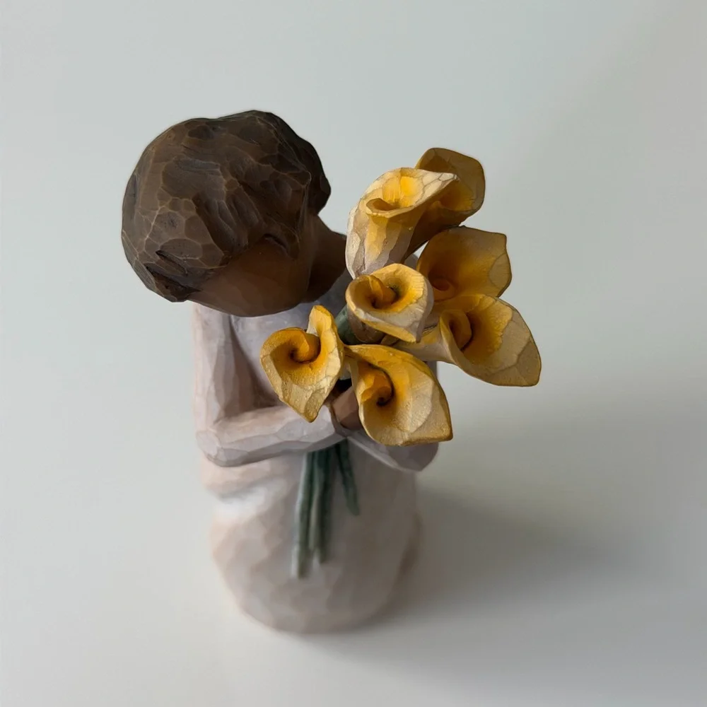 Willow Tree Gratitude Girl With Yellow Calla Lilies Figurine 2022 - Home Decor